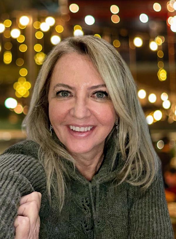 Adriane Koing - Colagista em Joinville 50p